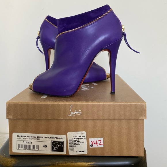 Christian Louboutin violet booties / gold zippers - Picture 1 of 5